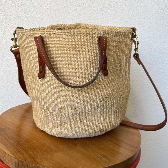Cream and Brown Crossbody Bag with Woven Texture - Picture 2 of 8